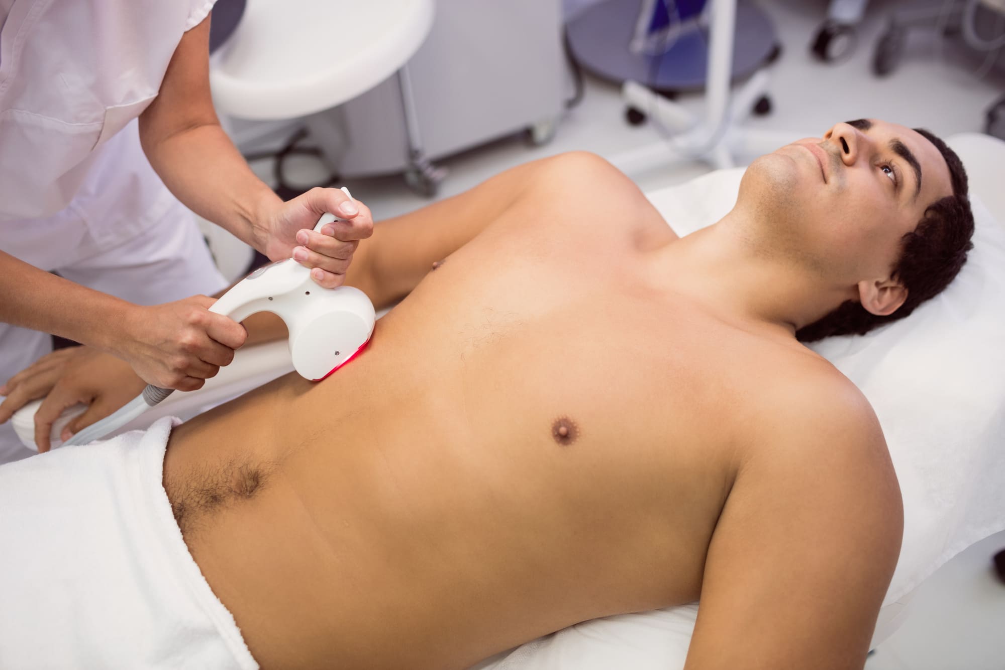 Ipl Ontharen? Lees Dit Advies Eerst! - Laser Ontharing Technologieën -SoCleanClinic.be thumbnail